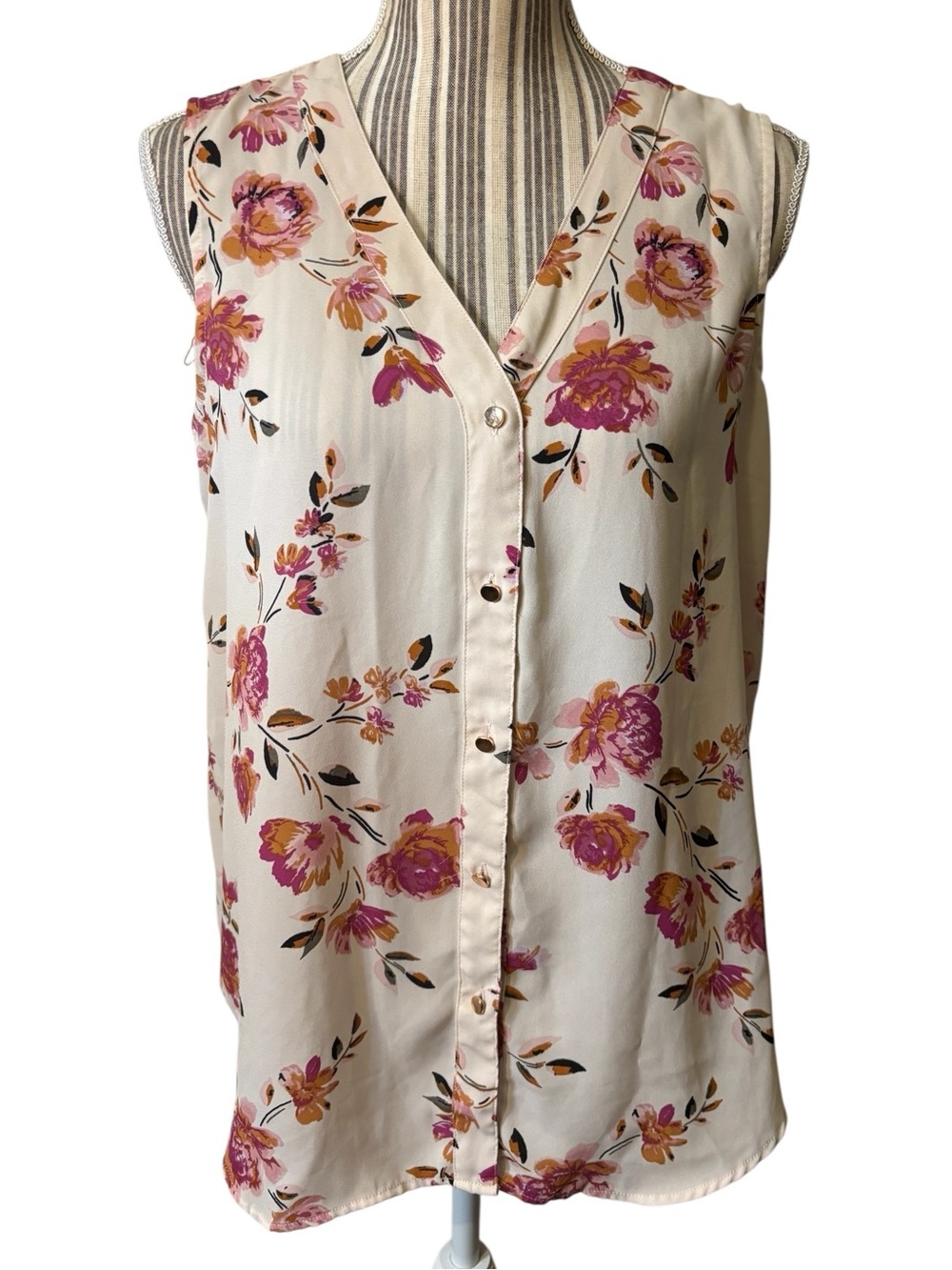 Maurices Blouse Medium Cream Sleeveless Gold Button-Front Pink Gold Green Floral
